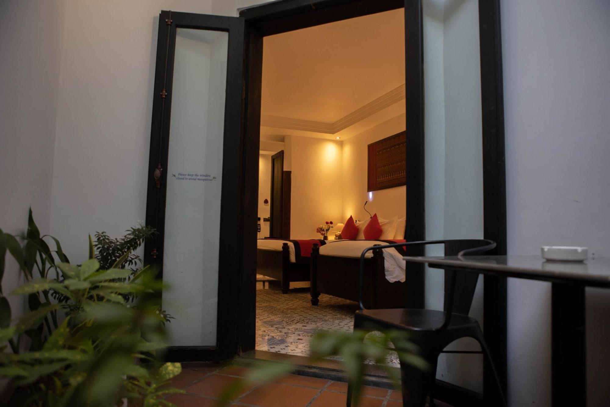 La Rose Suites Phnom Penh Exteriör bild