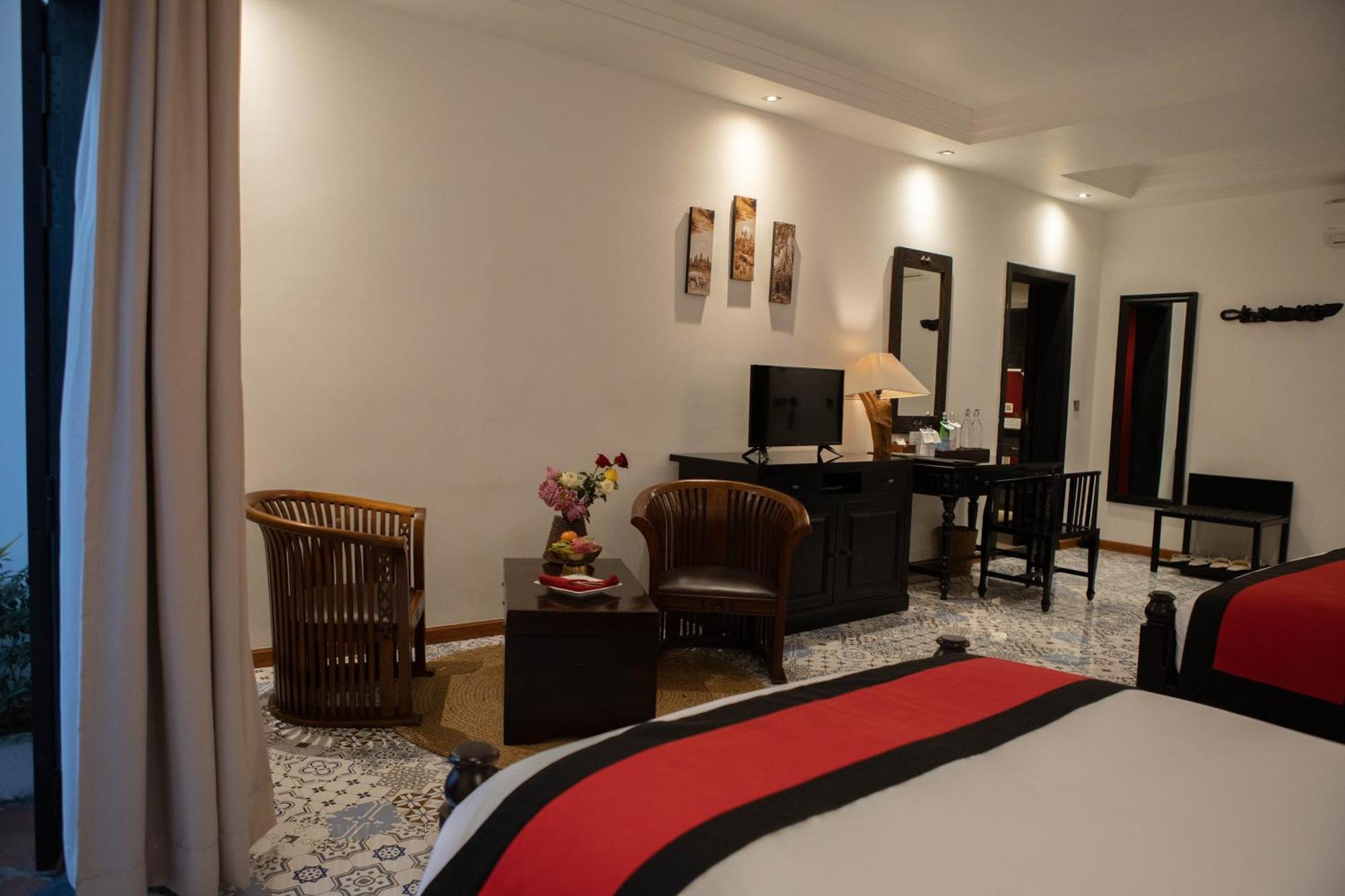 La Rose Suites Phnom Penh Exteriör bild