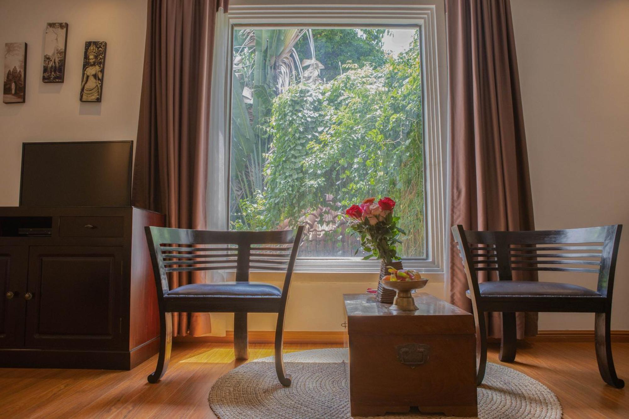 La Rose Suites Phnom Penh Exteriör bild