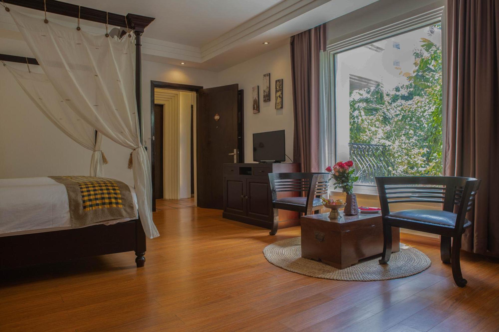 La Rose Suites Phnom Penh Exteriör bild