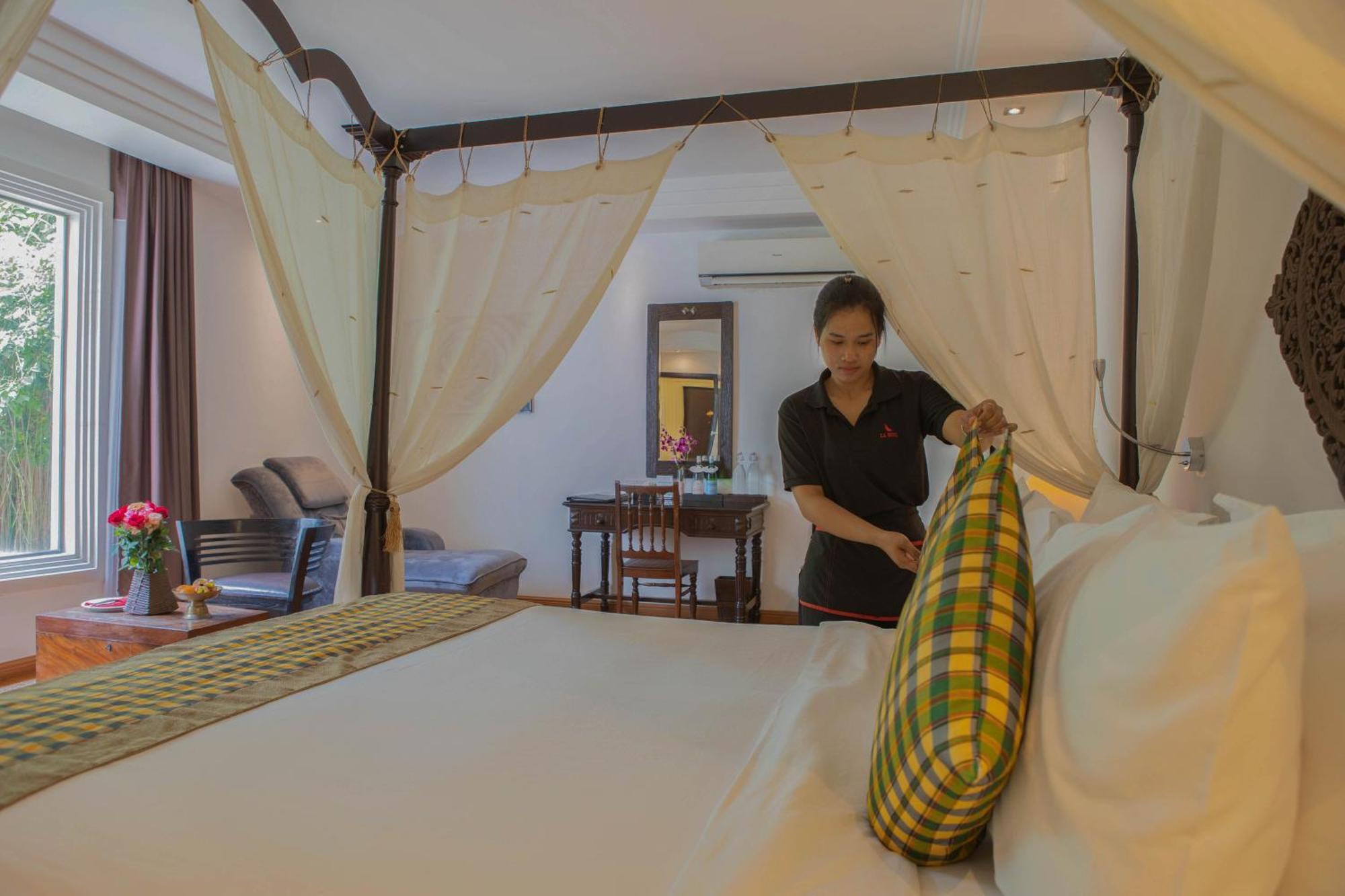 La Rose Suites Phnom Penh Exteriör bild