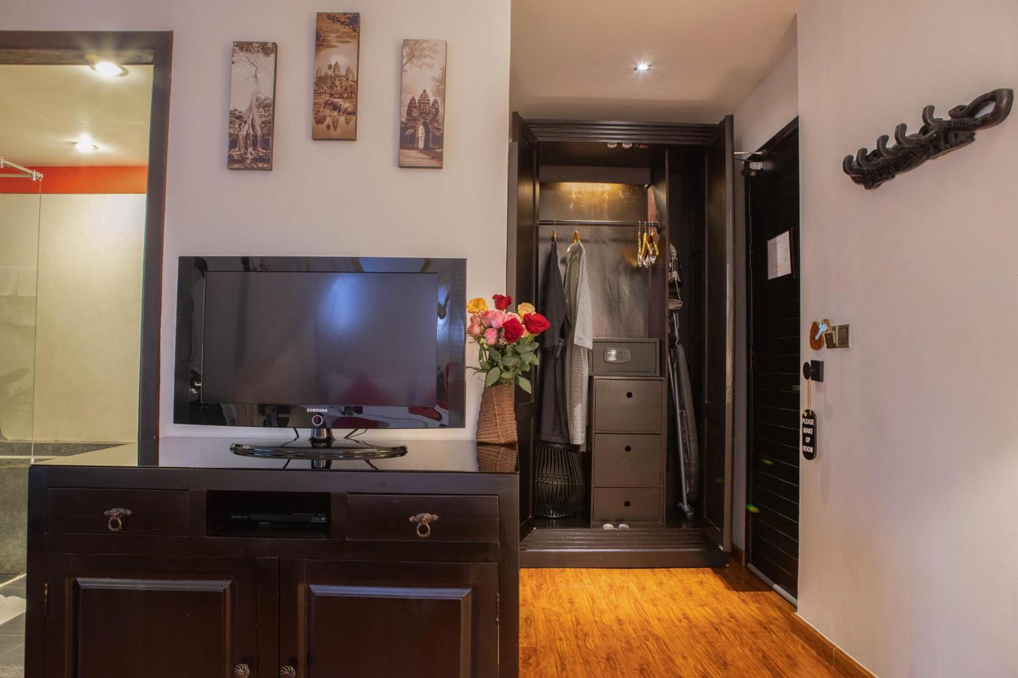 La Rose Suites Phnom Penh Exteriör bild