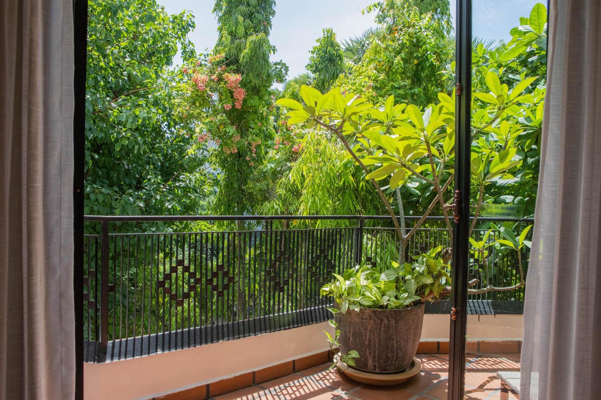 La Rose Suites Phnom Penh Exteriör bild
