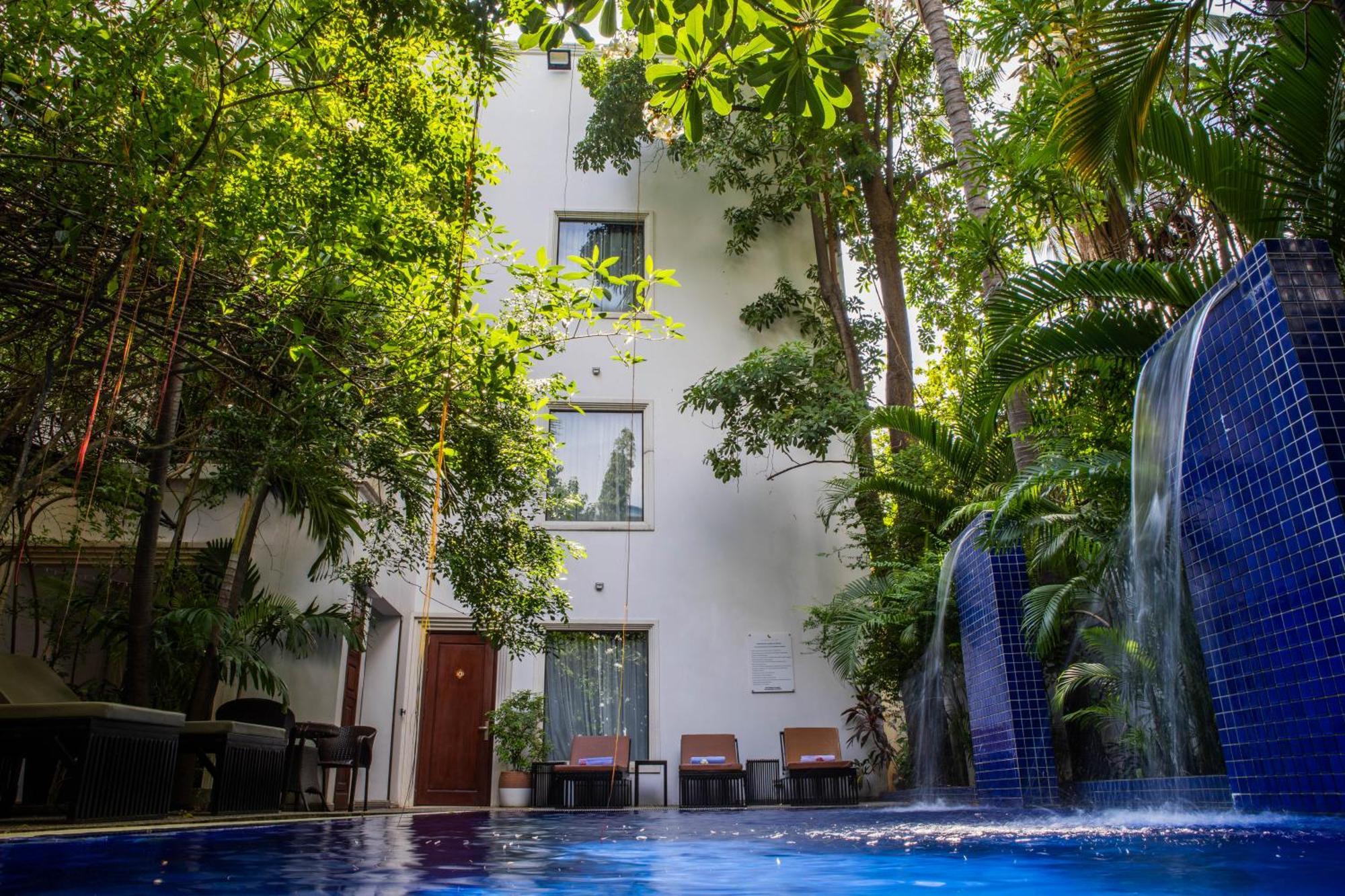 La Rose Suites Phnom Penh Exteriör bild